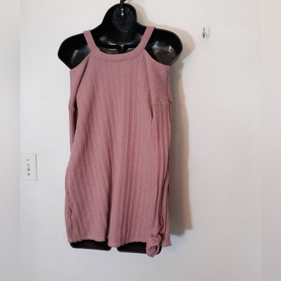 Inspired Hearts pink cold shoulder ruched sleeve sweater - Picture 2 of 6